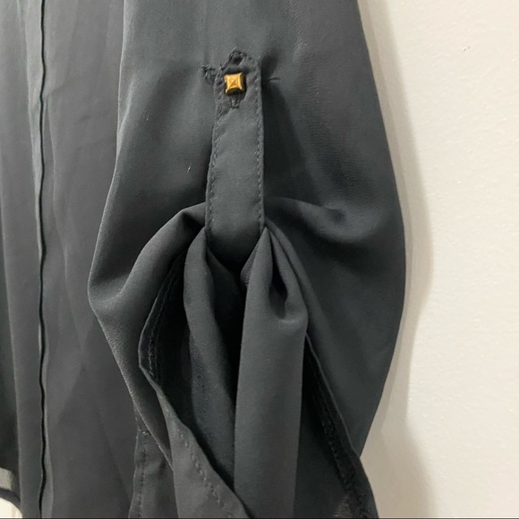 🛍 3/$45 2 Costa Blanca Blouses w. Shoulder Accent - Picture 8 of 8